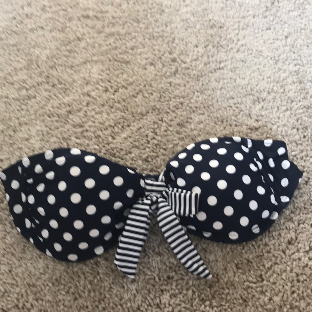 Blue and white polka dot/stripe bikini top 👙